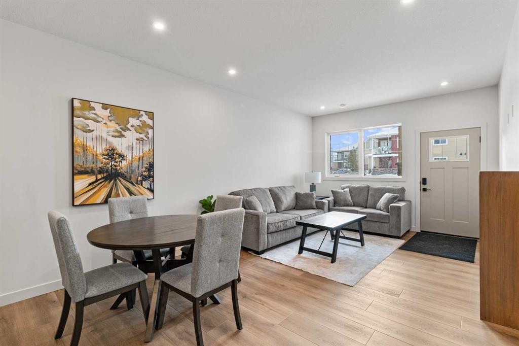 4940 Beardsley Avenue, Lacombe, AB - Indoor