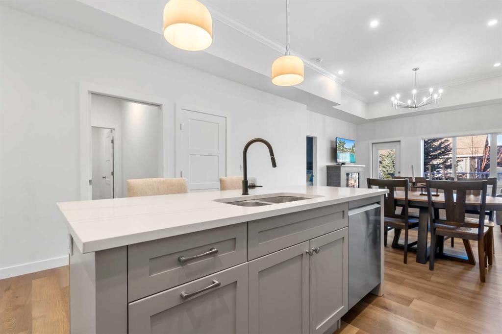 4930 Beardsley Avenue, Lacombe, AB - Indoor Photo Showing Kitchen With Double Sink