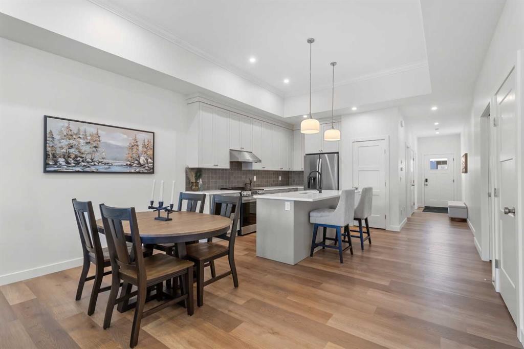 4930 Beardsley Avenue, Lacombe, AB - Indoor Photo Showing Dining Room