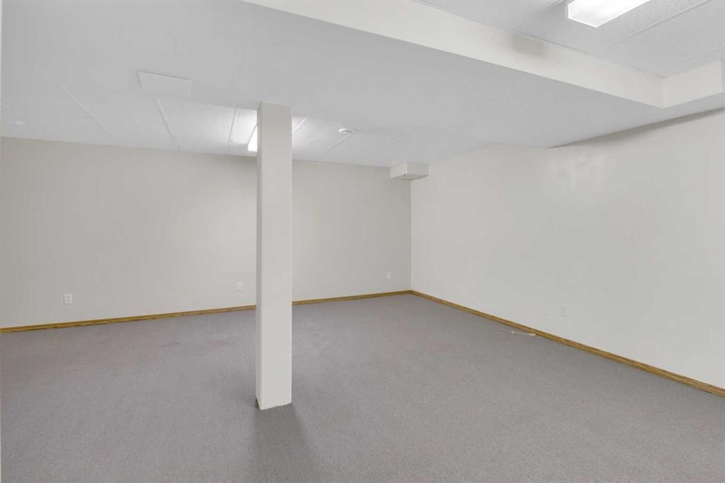 209-5831 57 Street, Red Deer, AB - Indoor