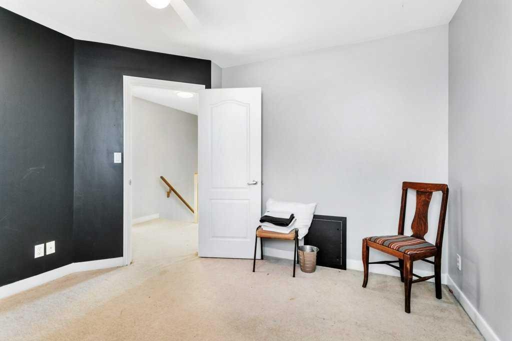 132 Sabre Road, Springbrook, AB - Indoor