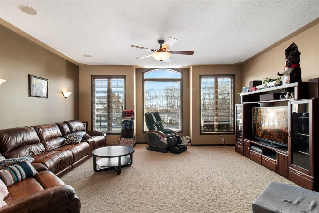 2120 18 Avenue, Delburne, AB - Indoor Photo Showing Living Room