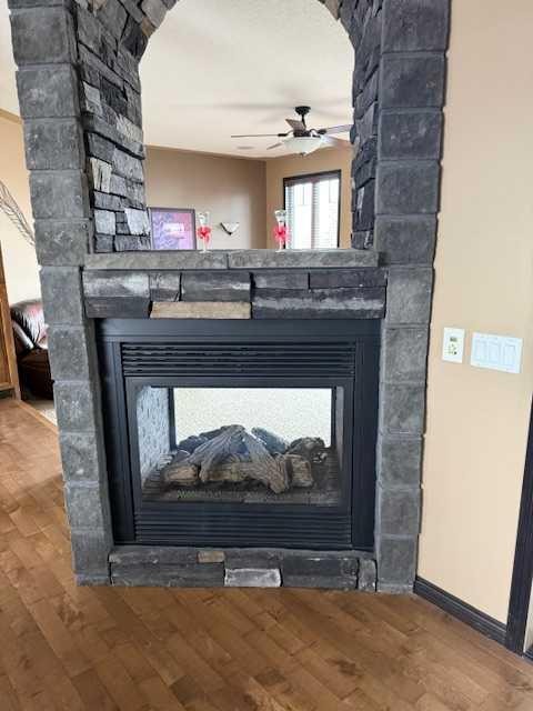 2120 18 Avenue, Delburne, AB - Indoor With Fireplace