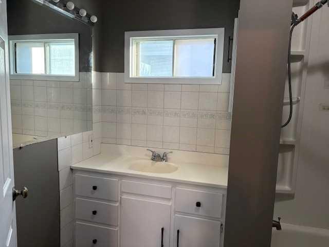 4919 49 Street, Hardisty, AB - Indoor Photo Showing Bathroom