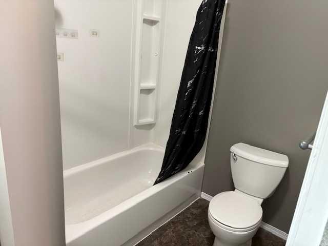 4919 49 Street, Hardisty, AB - Indoor Photo Showing Bathroom