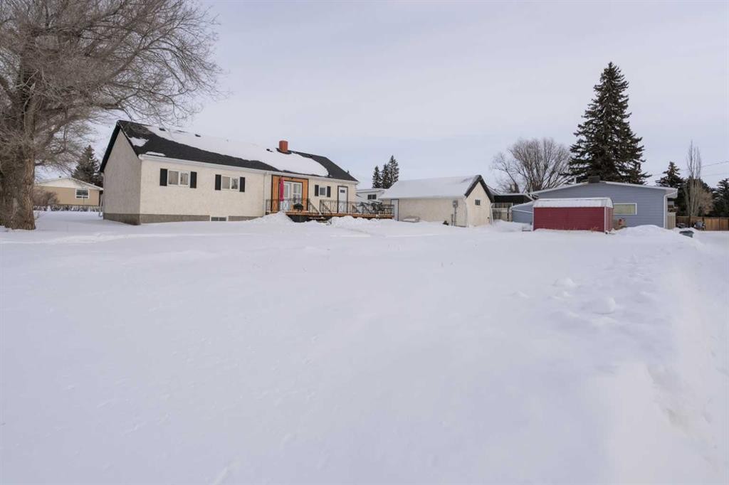 5615 49 Avenue, Killam, AB - Outdoor