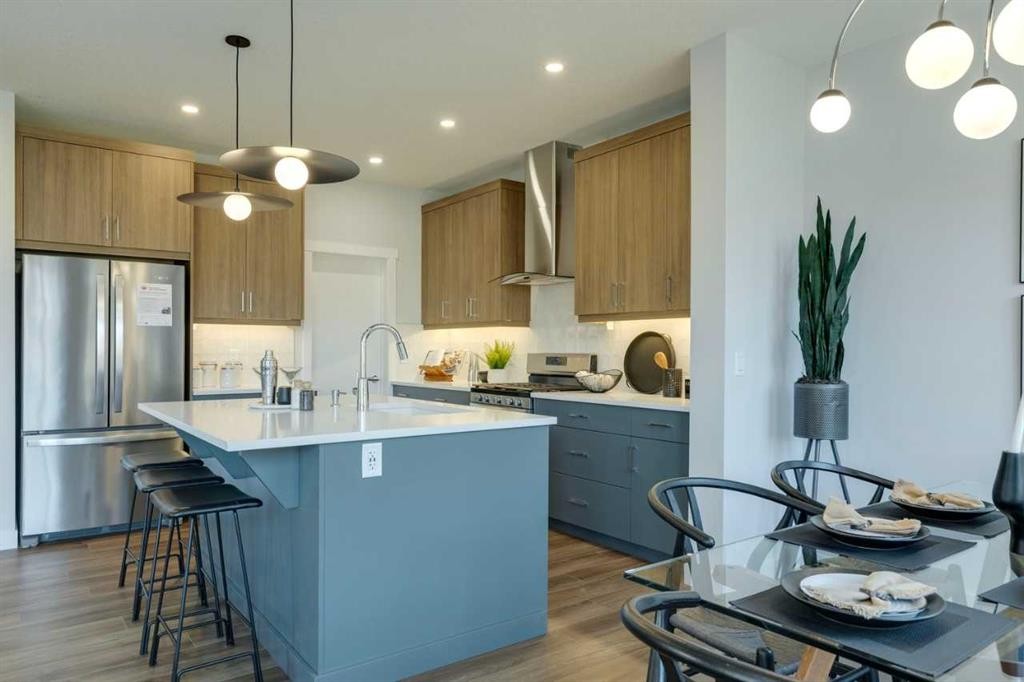 181 Mitchell Road Nw, Calgary, AB - Indoor Photo Showing Kitchen With Upgraded Kitchen