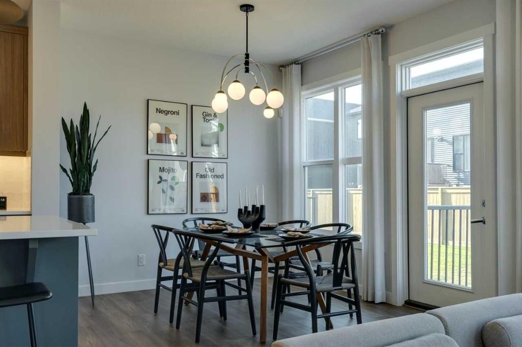 181 Mitchell Road Nw, Calgary, AB - Indoor Photo Showing Dining Room