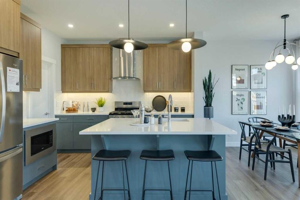 181 Mitchell Road Nw, Calgary, AB - Indoor Photo Showing Kitchen With Upgraded Kitchen