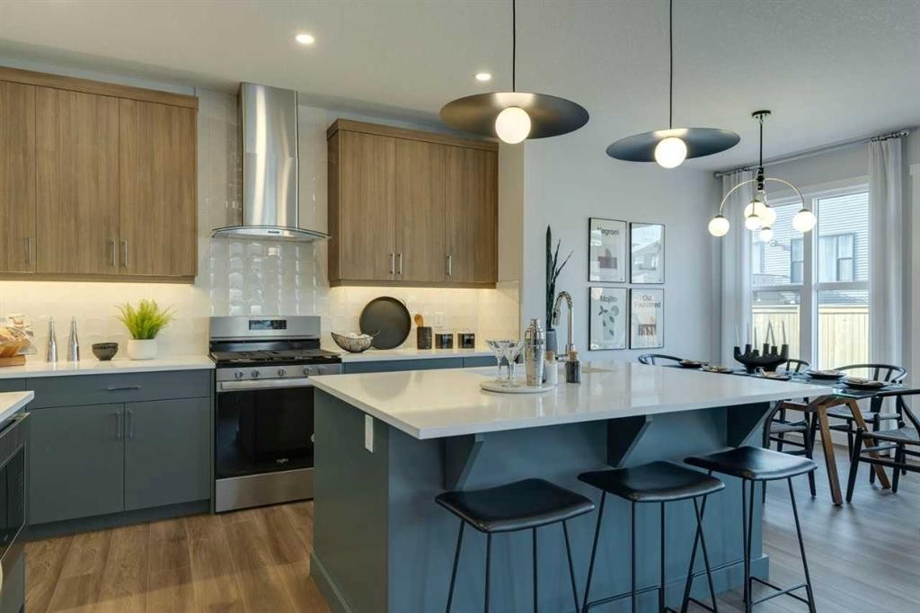 181 Mitchell Road Nw, Calgary, AB - Indoor Photo Showing Kitchen With Upgraded Kitchen