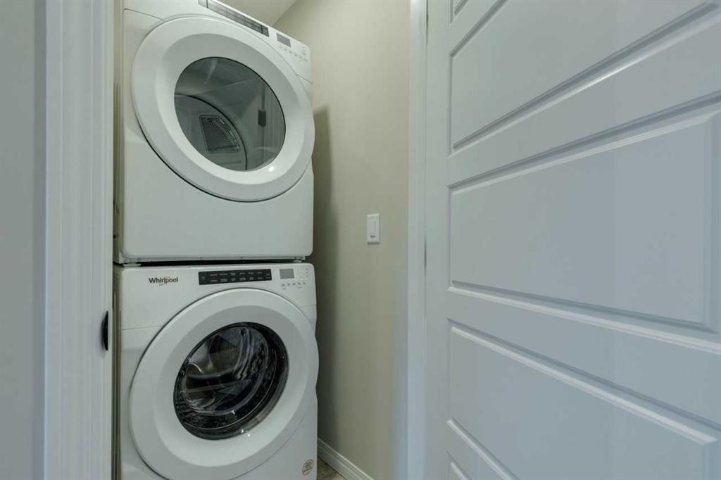 174 Mitchell Road Nw, Calgary, AB - Indoor Photo Showing Laundry Room