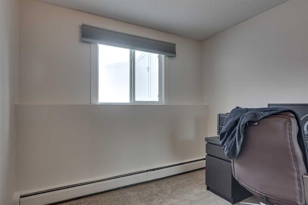 3-5 Stanton Street, Red Deer, AB - Indoor Photo Showing Other Room