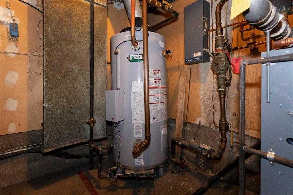 #101-304-5011 39 Street, Red Deer, AB - Indoor Photo Showing Basement