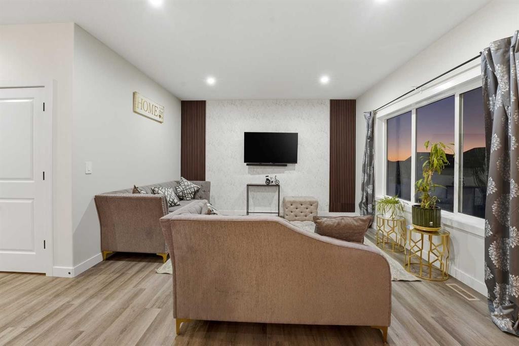 30 Thayer Close, Red Deer, AB - Indoor