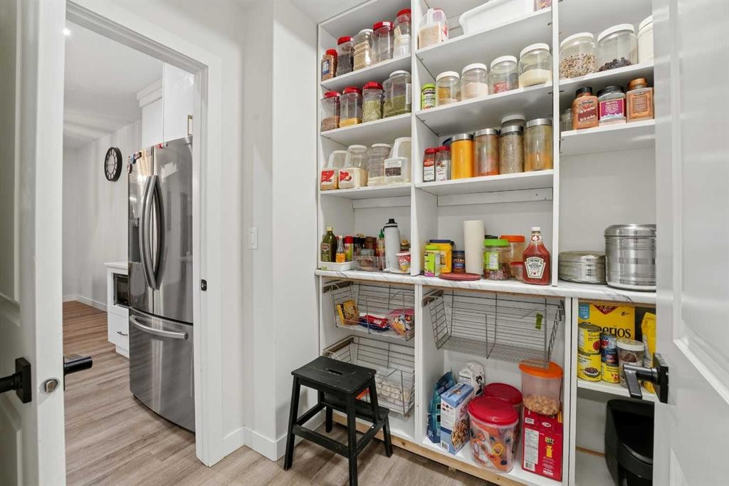 30 Thayer Close, Red Deer, AB - Indoor