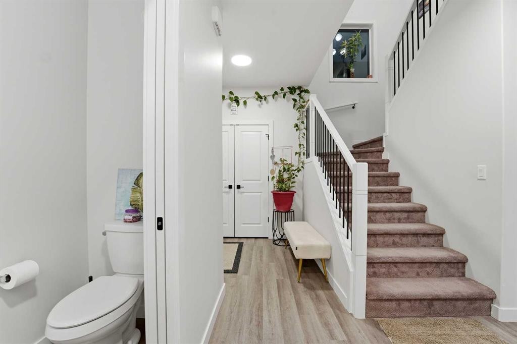 30 Thayer Close, Red Deer, AB - Indoor