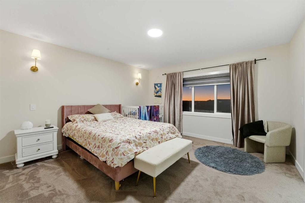 30 Thayer Close, Red Deer, AB - Indoor Photo Showing Bedroom