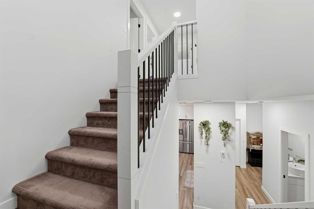 30 Thayer Close, Red Deer, AB - Indoor Photo Showing Other Room