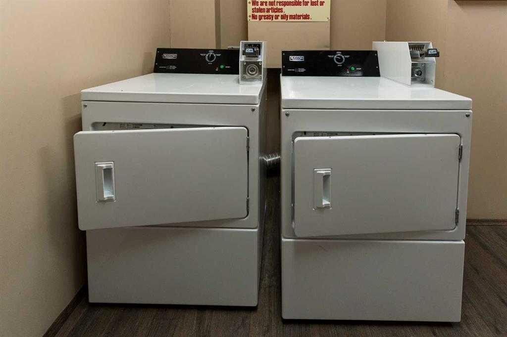 #101-410-4721 55 Street, Red Deer, AB - Indoor Photo Showing Laundry Room