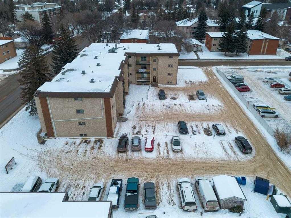 #101-410-4721 55 Street, Red Deer, AB - Outdoor