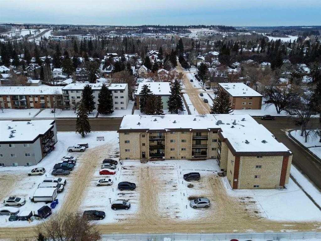 #101-410-4721 55 Street, Red Deer, AB - Outdoor With View