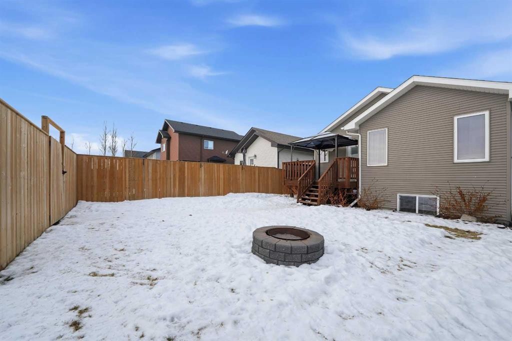 69 Bowman Circle, Sylvan Lake, AB - Outdoor