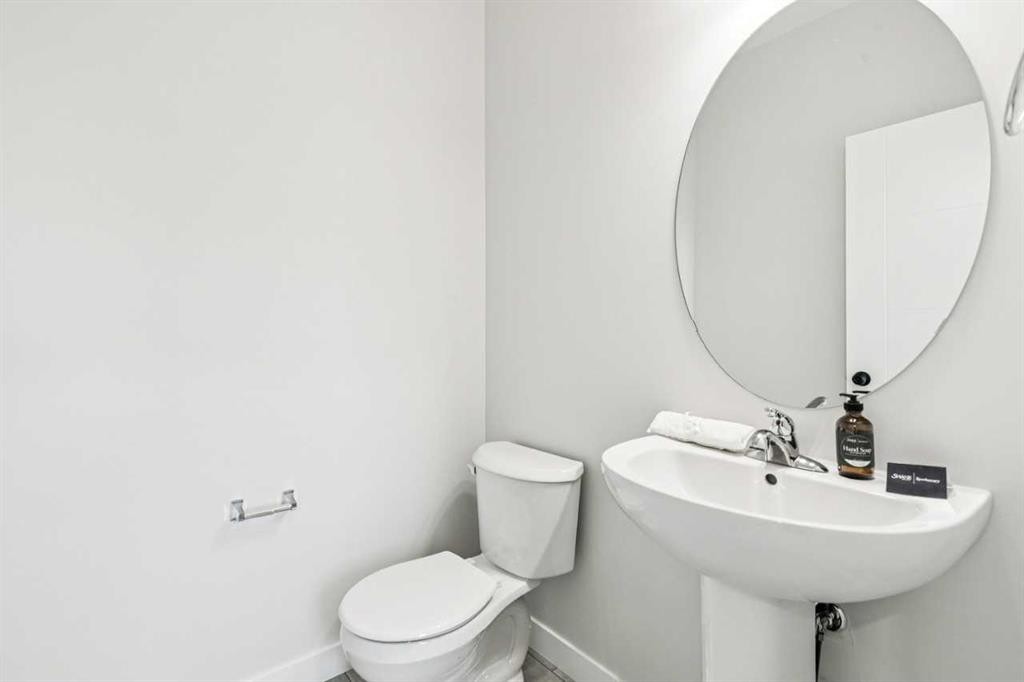 2021 Cornerstone Boulevard Ne, Calgary, AB - Indoor Photo Showing Bathroom