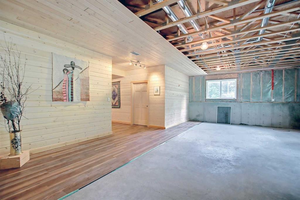 53309 A 65 Range, Gainford, AB - Indoor Photo Showing Other Room