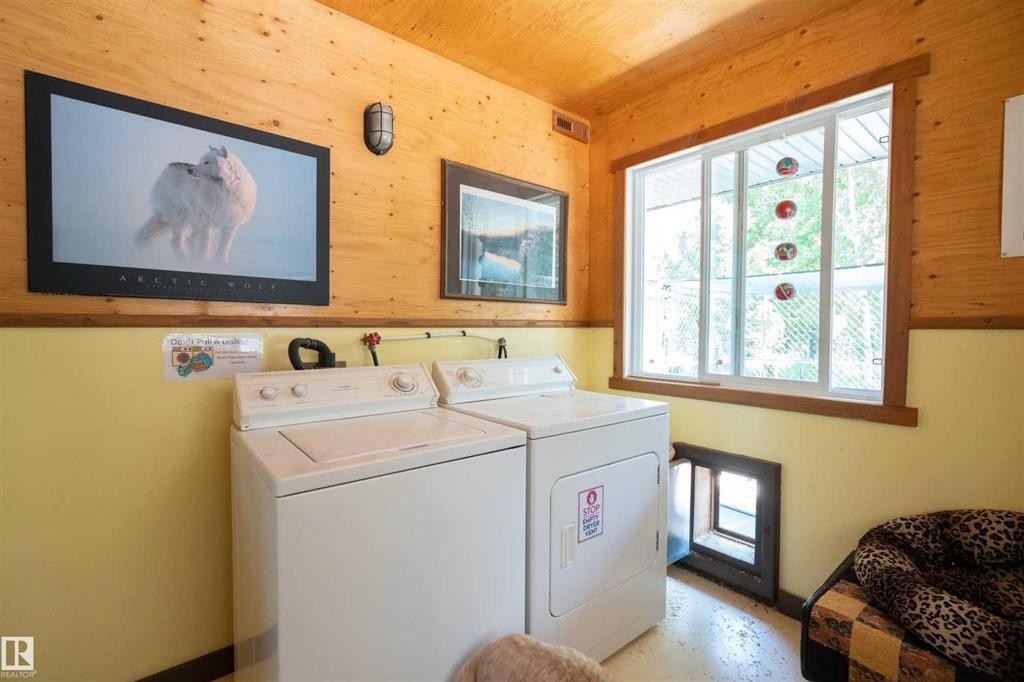 53309 A 65 Range, Gainford, AB - Indoor Photo Showing Laundry Room