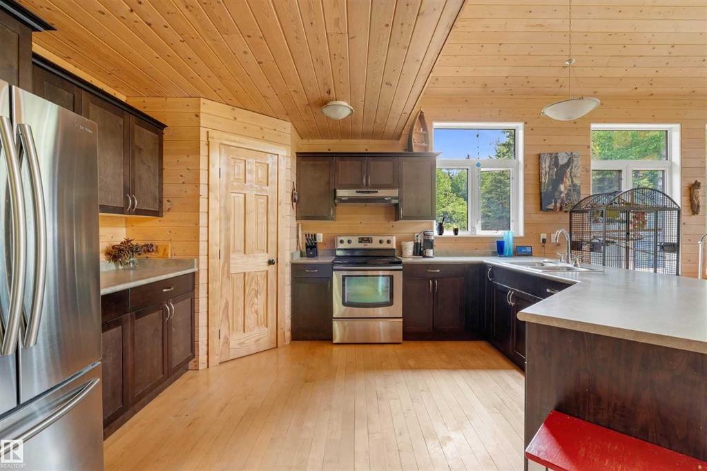53309 A 65 Range, Gainford, AB - Indoor Photo Showing Kitchen