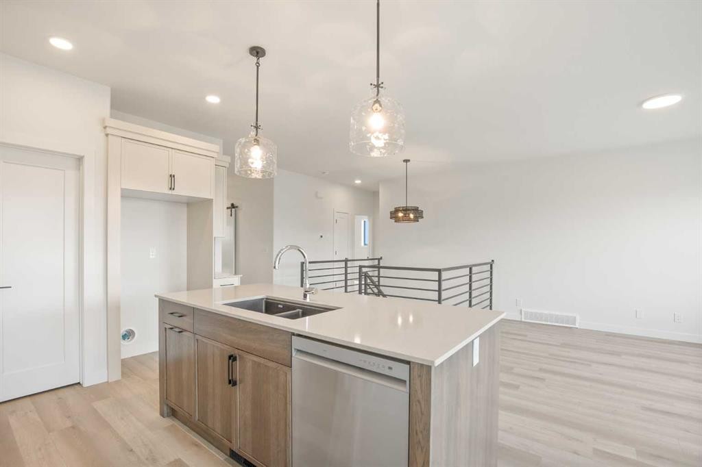 32 Sunrise Crescent North, Three Hills, AB - Indoor Photo Showing Kitchen With Double Sink With Upgraded Kitchen