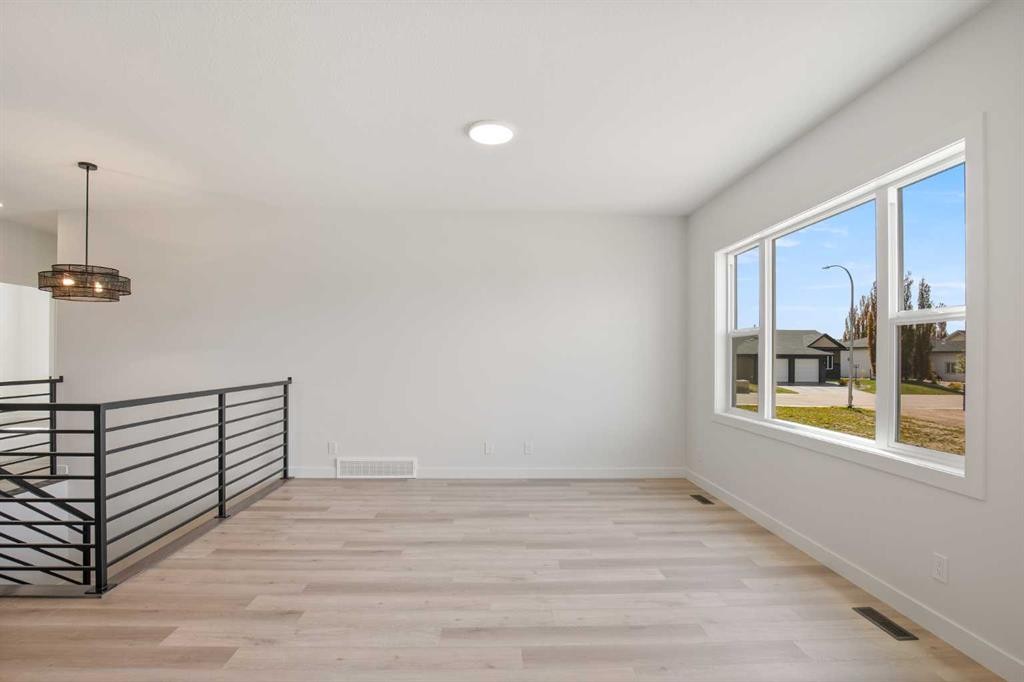 32 Sunrise Crescent North, Three Hills, AB - Indoor Photo Showing Other Room
