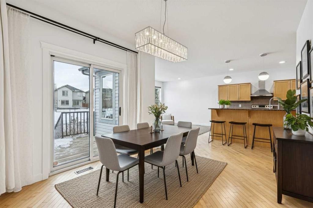174 Brightonstone Landing Se, Calgary, AB - Indoor Photo Showing Dining Room