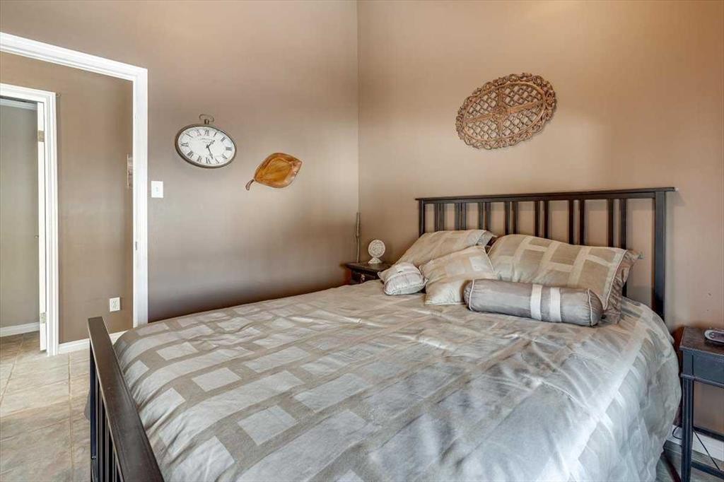 217-36078 Range Road 245 A, Rural Red Deer County, AB - Indoor Photo Showing Bedroom