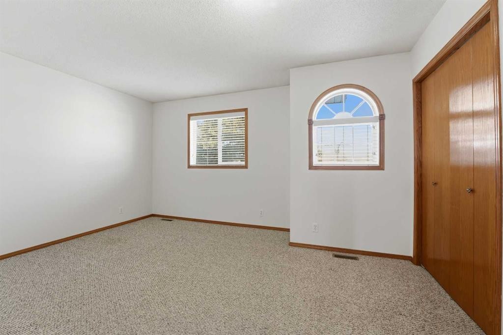 2 Davis Close, Red Deer, AB - Indoor Photo Showing Other Room