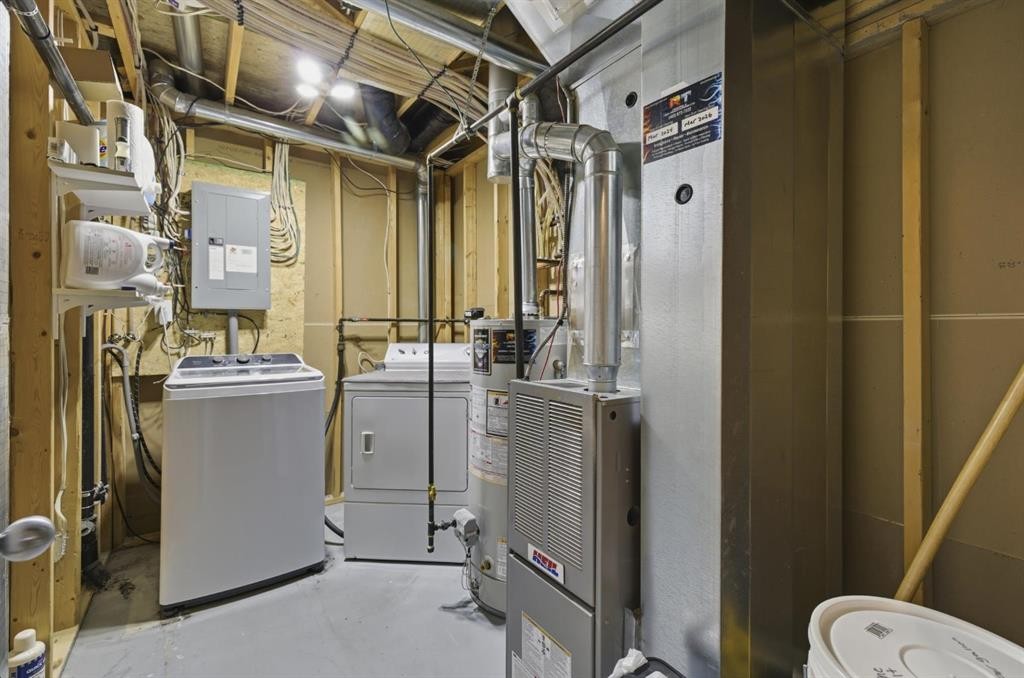 30 Fulmar Close, Sylvan Lake, AB - Indoor Photo Showing Laundry Room
