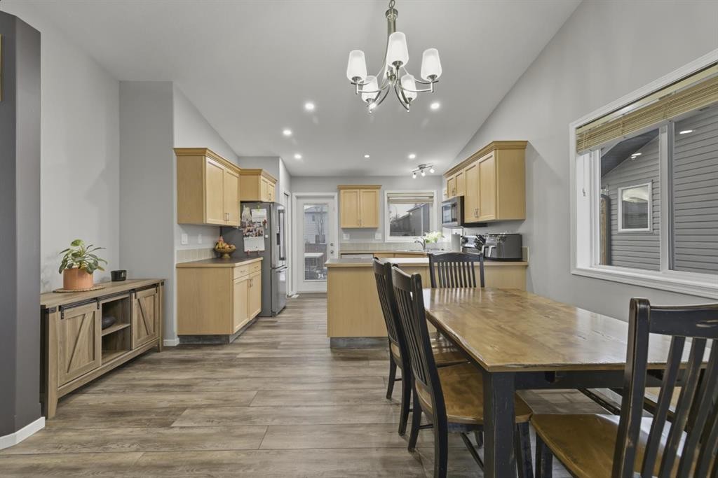 30 Fulmar Close, Sylvan Lake, AB - Indoor Photo Showing Dining Room