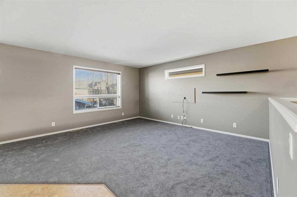 36 Ibbotson Close, Red Deer, AB - Indoor Photo Showing Other Room