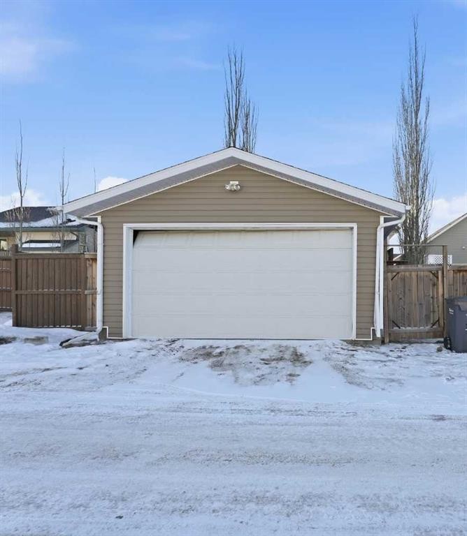 36 Ibbotson Close, Red Deer, AB - Outdoor