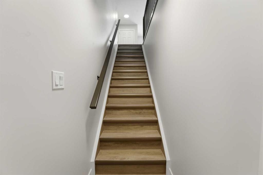 82 Bruns Crescent, Lacombe, AB - Indoor Photo Showing Other Room