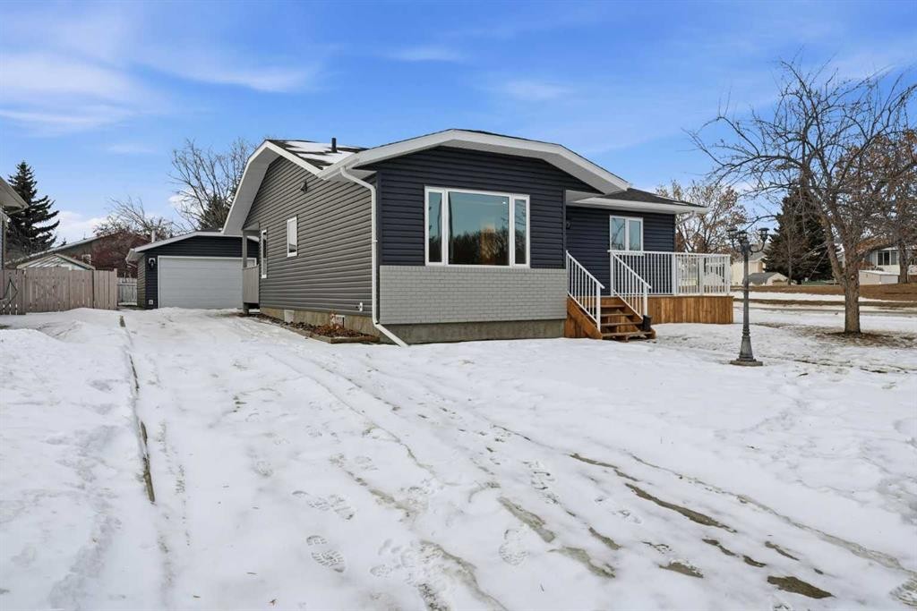 82 Bruns Crescent, Lacombe, AB - Outdoor
