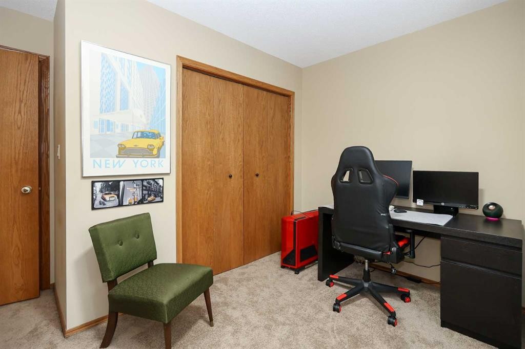31 Armitage Close, Red Deer, AB - Indoor Photo Showing Office