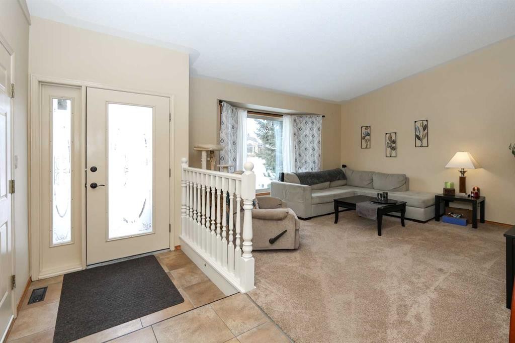 31 Armitage Close, Red Deer, AB - Indoor