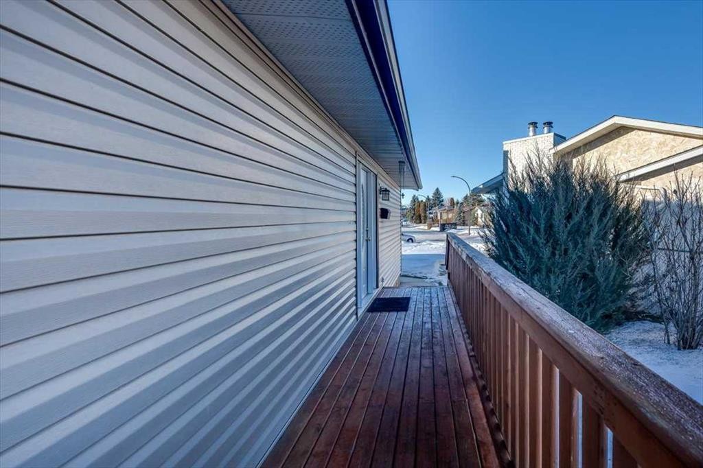 40 Nielsen Close, Red Deer, AB - Outdoor With Exterior