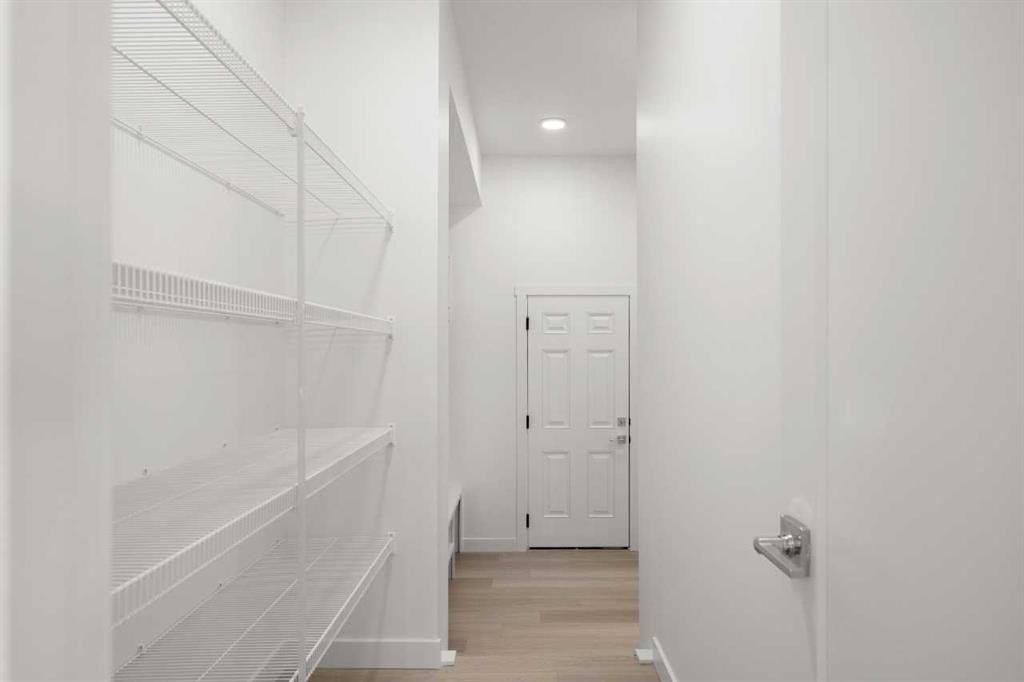 87 Heritage Manor, Cochrane, AB - Indoor