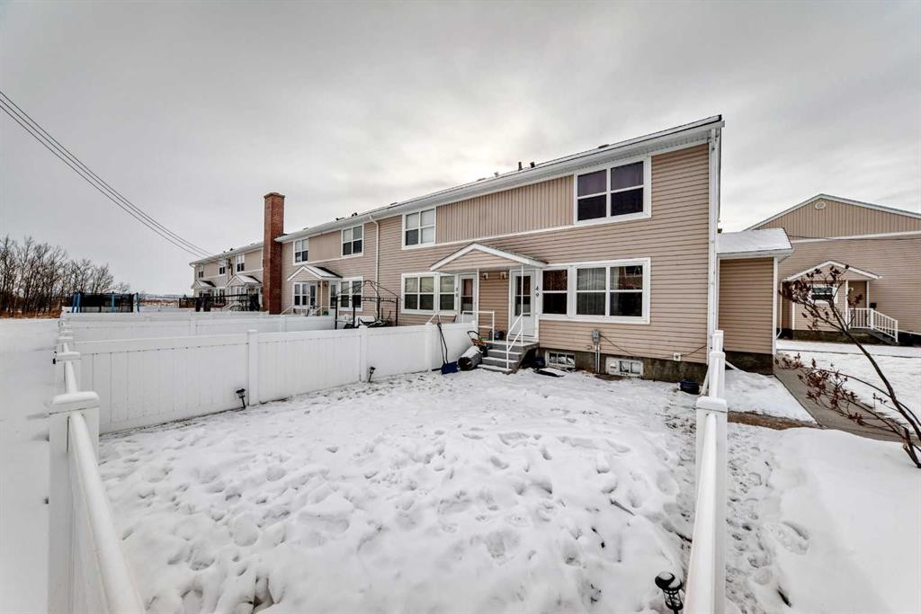 49 Poplar Crescent, Springbrook, AB