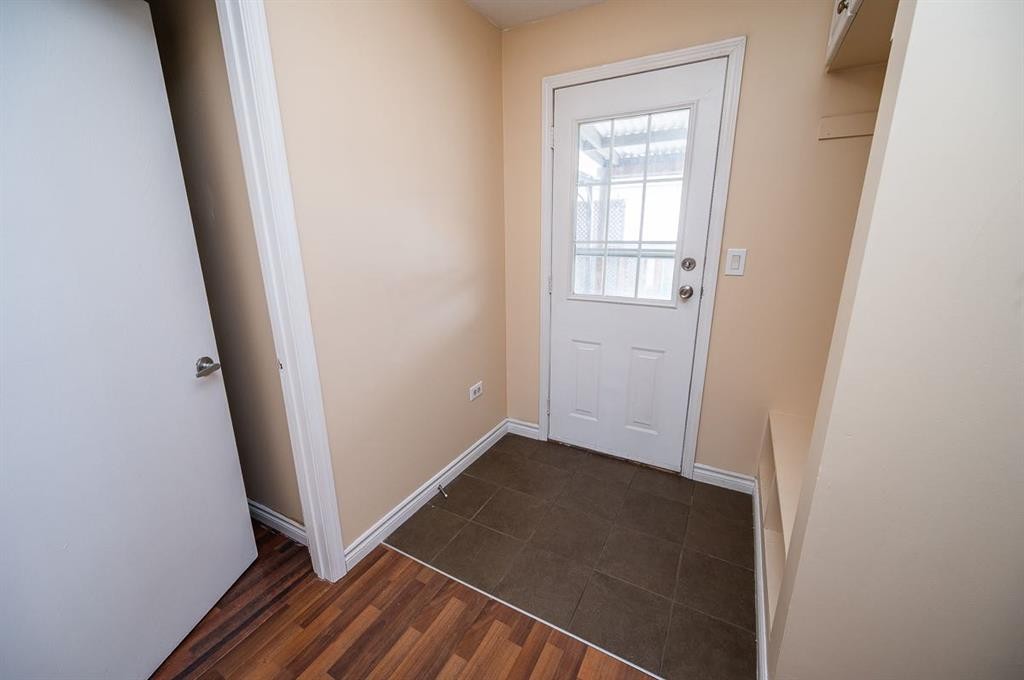 5811 43 Avenue, Red Deer, AB - Indoor Photo Showing Other Room