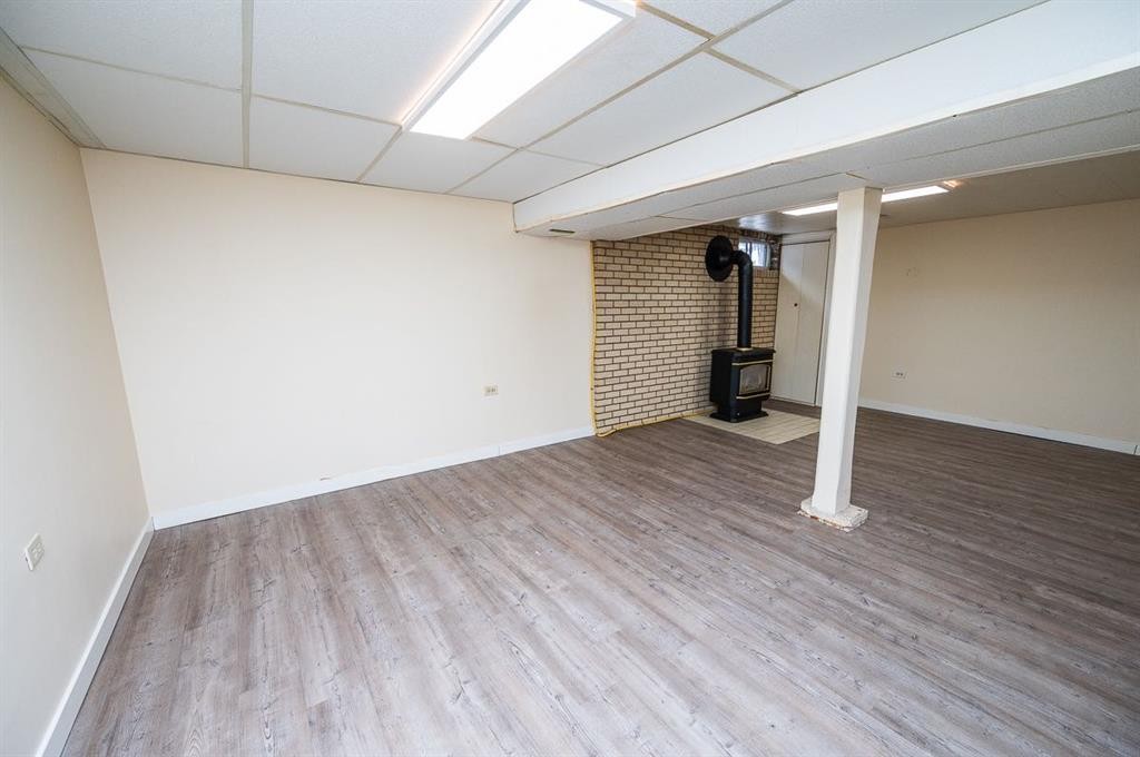 5811 43 Avenue, Red Deer, AB - Indoor