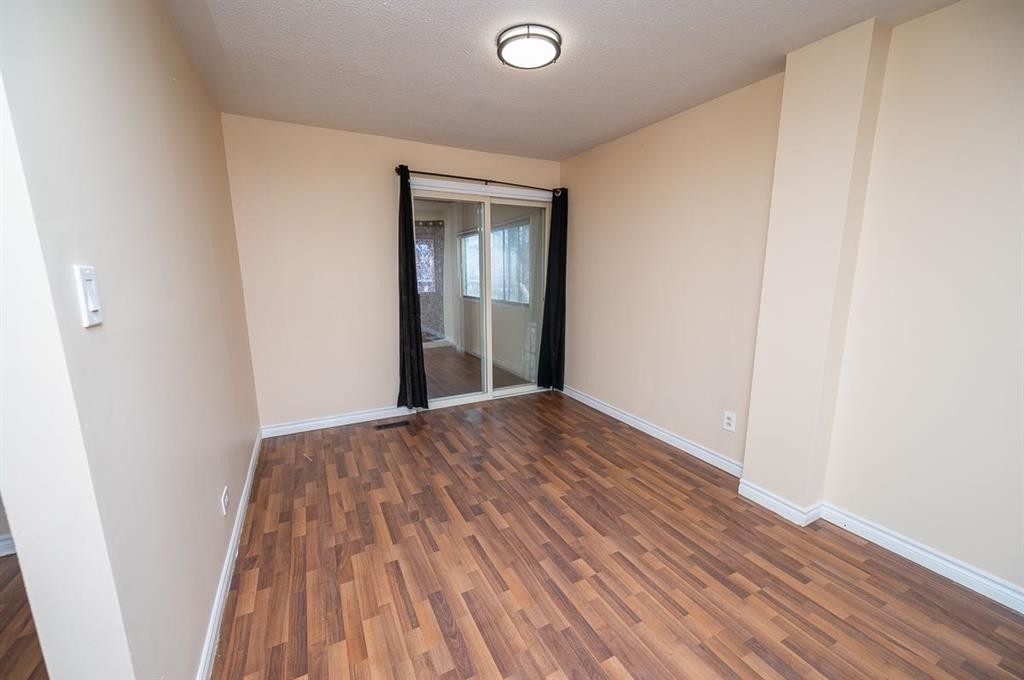 5811 43 Avenue, Red Deer, AB - Indoor Photo Showing Other Room