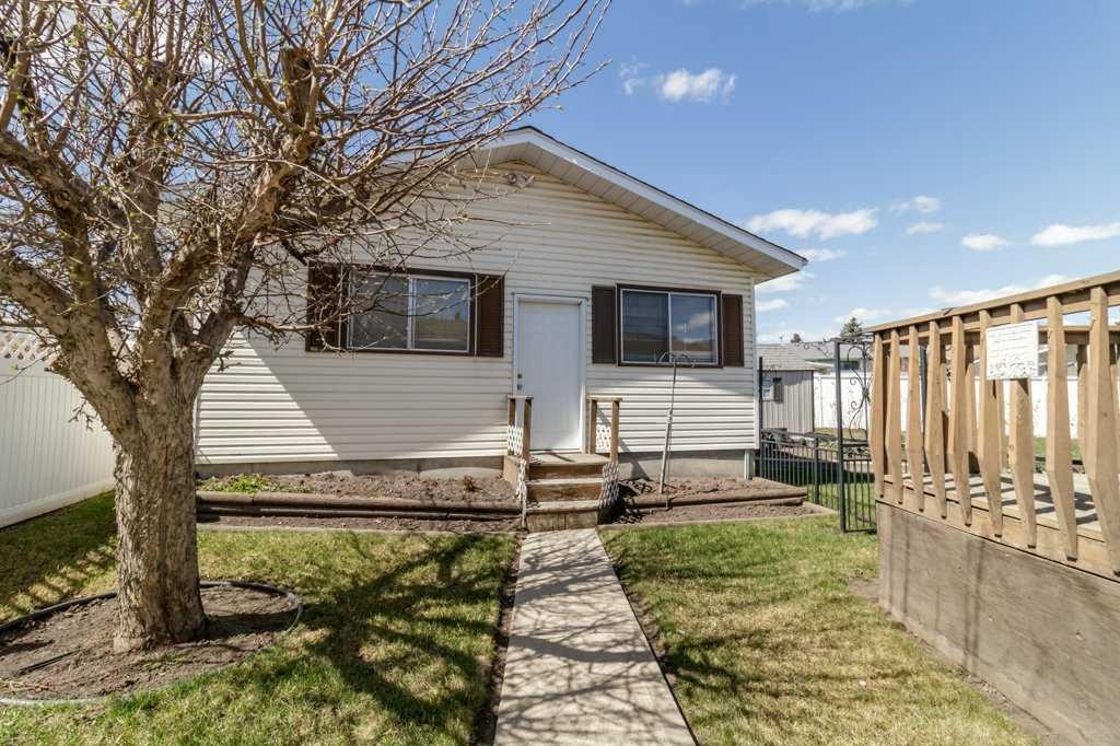40 Neal Close, Red Deer, AB - Outdoor